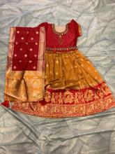 Load image into Gallery viewer, Pavada type kurti