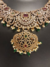 Load image into Gallery viewer, Imitation victorian jewelry
