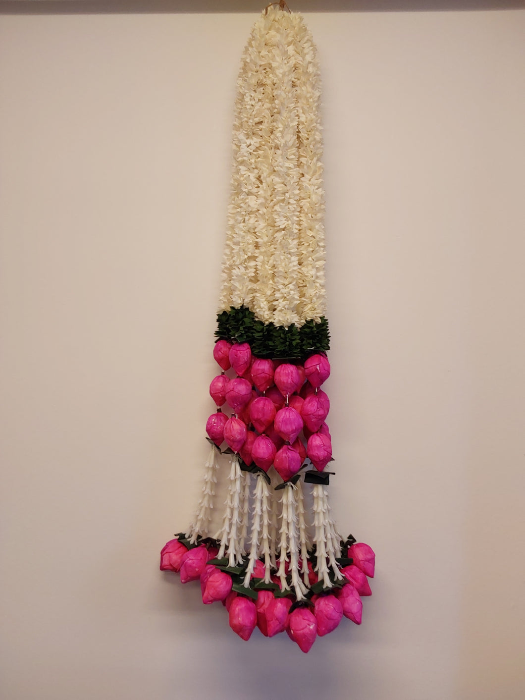 Artificial garlands