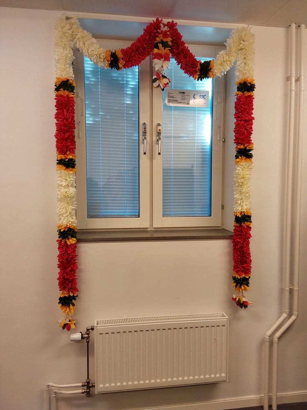 Cloth garlands