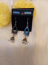Load image into Gallery viewer, Earrings
