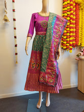 Load image into Gallery viewer, Long frock
