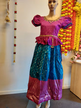 Load image into Gallery viewer, Long frock
