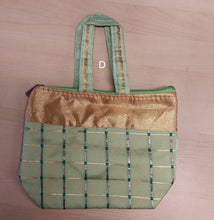 Load image into Gallery viewer, Hand bags
