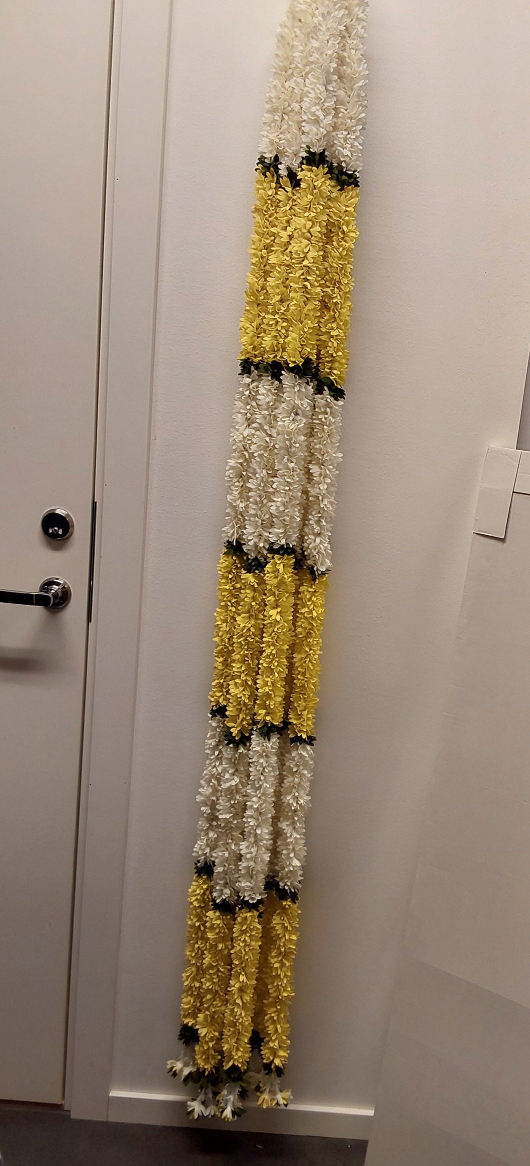 Artificial cloth garlands