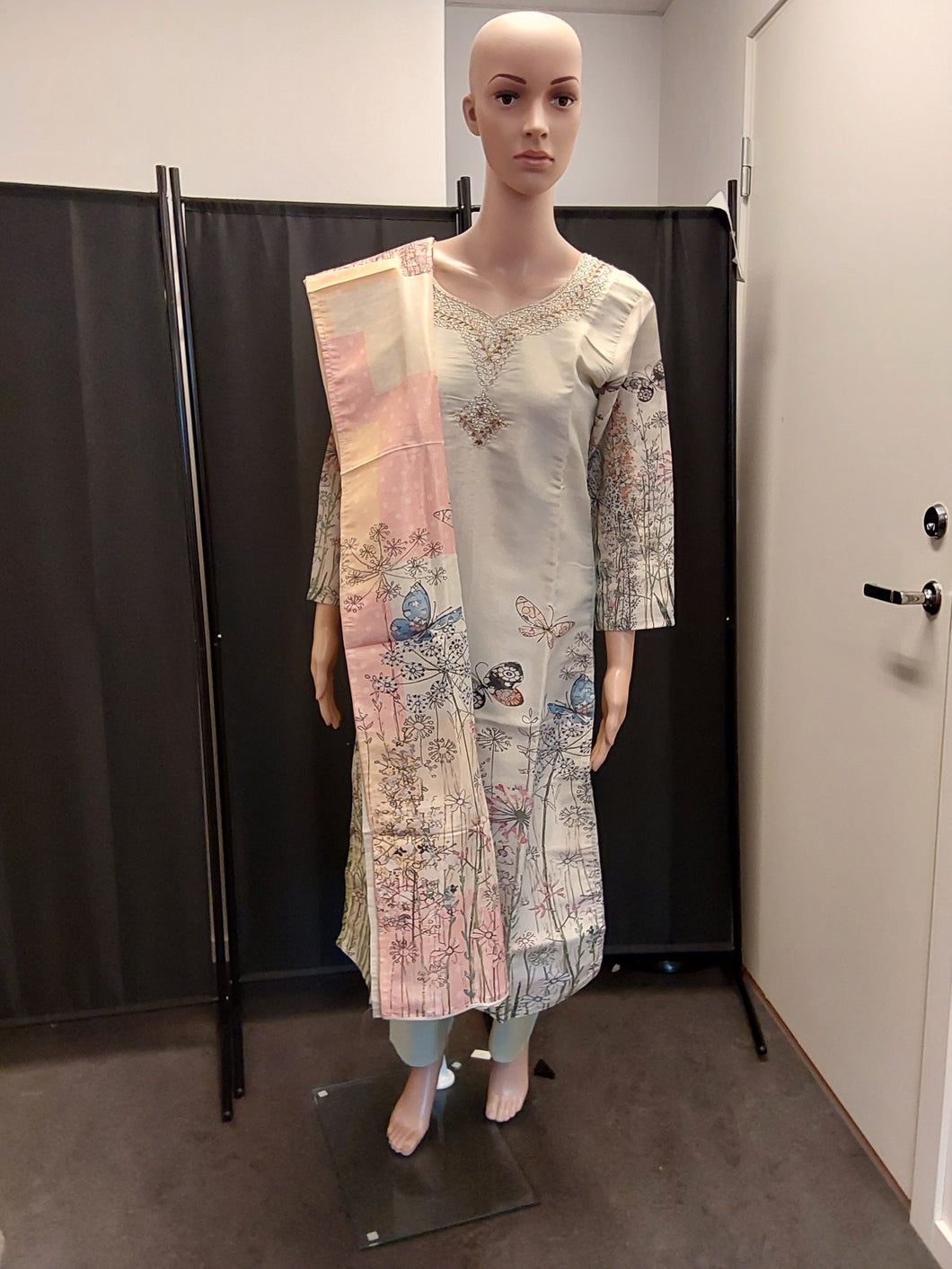 Women kurta, Pant and Duppata