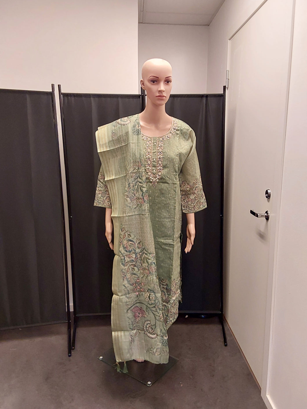 Women kurta,Pant and Duppata