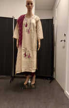 Load image into Gallery viewer, Women kurta pant and Dupatta

