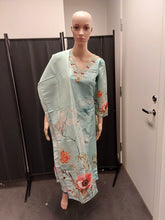 Load image into Gallery viewer, Women kurta pant and Dupatta
