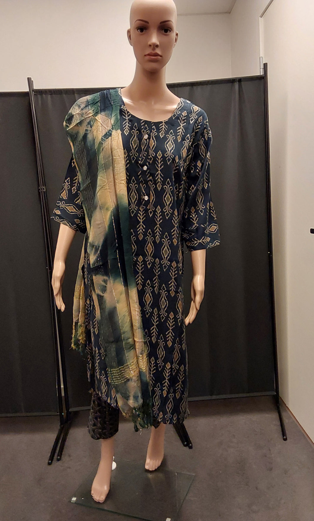 Women kurta pant and Dupatta