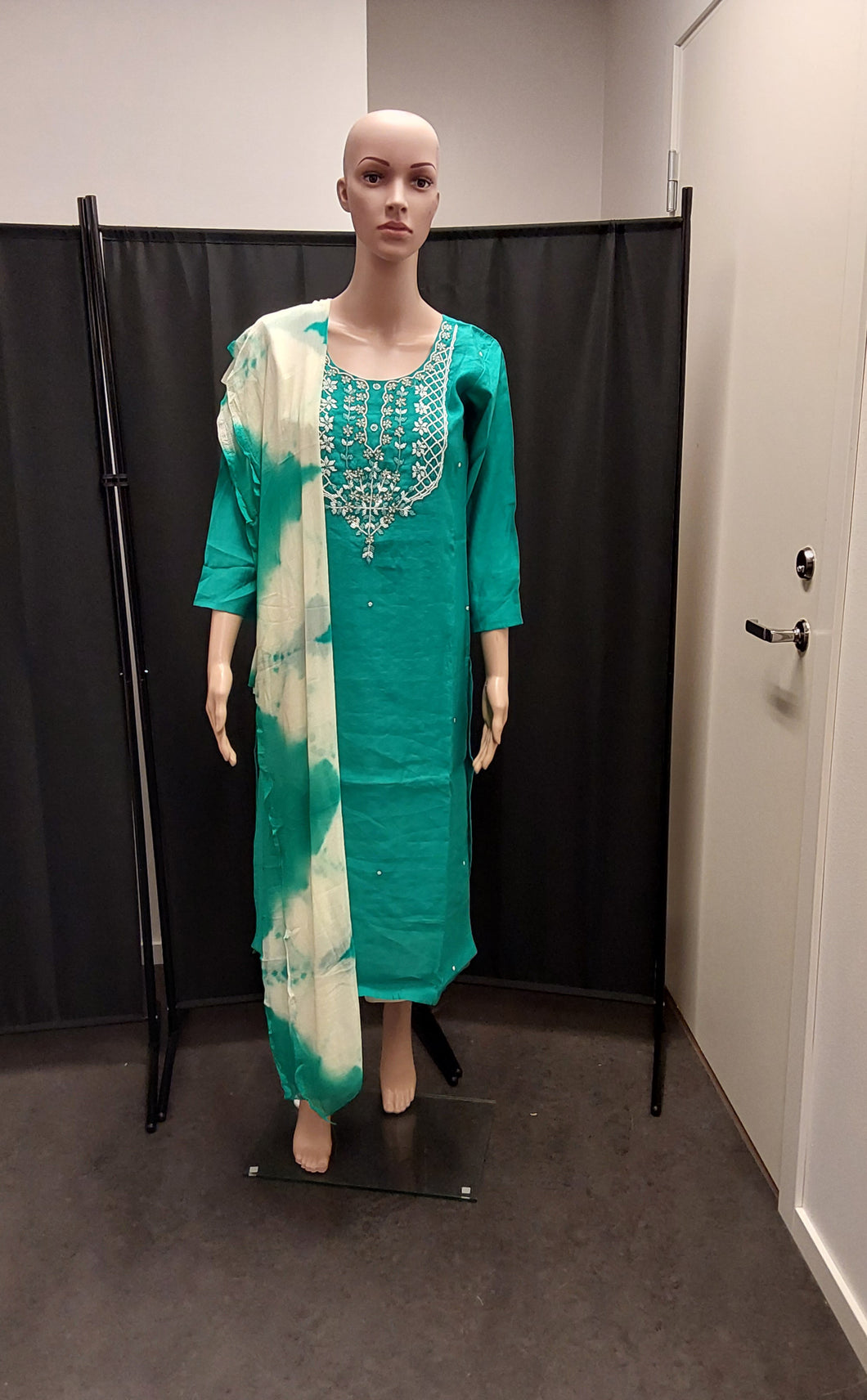 Women kurta pant and Dupatta