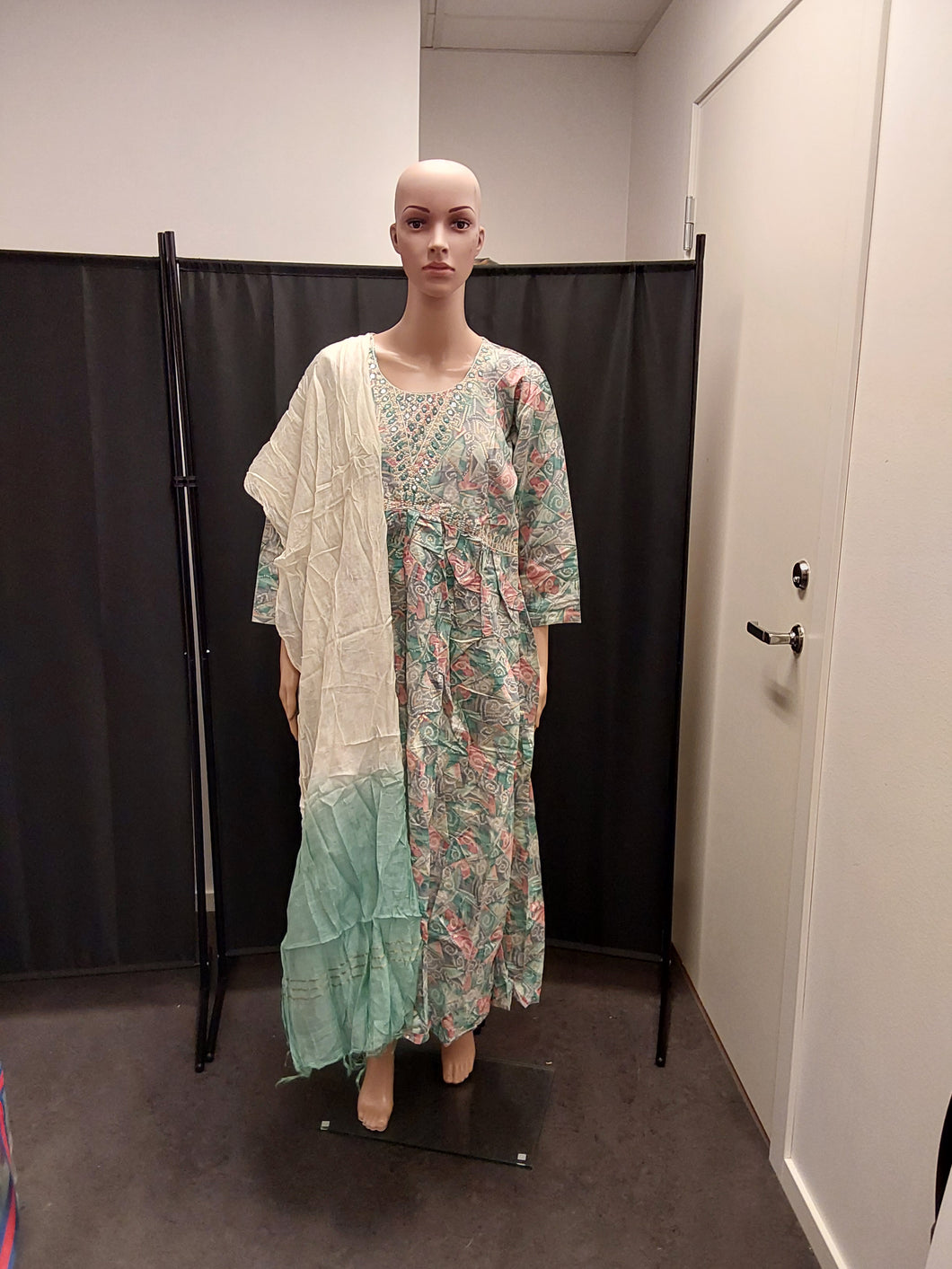 Women kurta pant and Dupatta