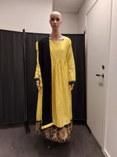 Load image into Gallery viewer, Kurta set
