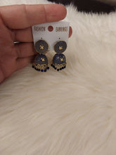 Load image into Gallery viewer, Earrings
