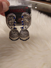 Load image into Gallery viewer, Earrings
