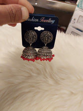 Load image into Gallery viewer, Earrings
