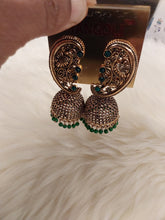 Load image into Gallery viewer, Earrings
