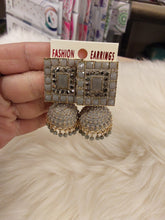 Load image into Gallery viewer, Earrings
