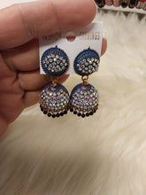 Load image into Gallery viewer, Earrings
