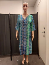 Load image into Gallery viewer, Single piece women kurti

