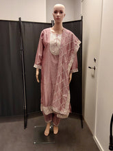 Load image into Gallery viewer, 3pcs women kurti

