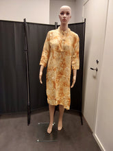 Load image into Gallery viewer, Women kurti
